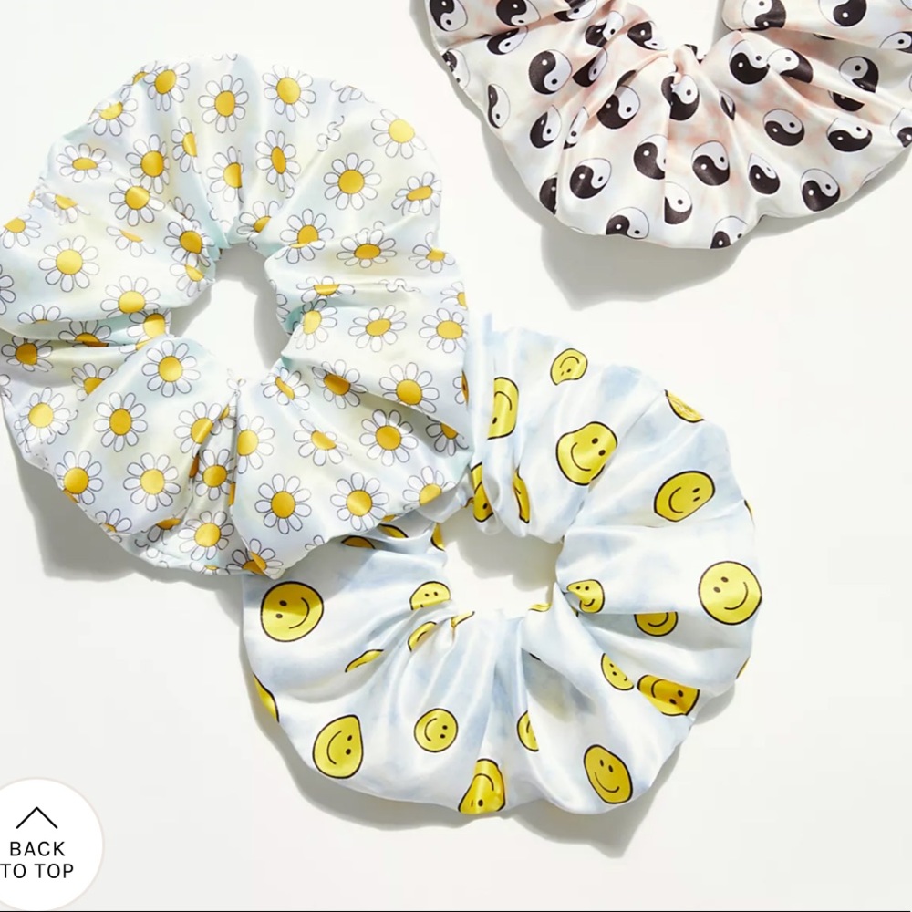 Free People Romeo Scrunchie - Smiley Print